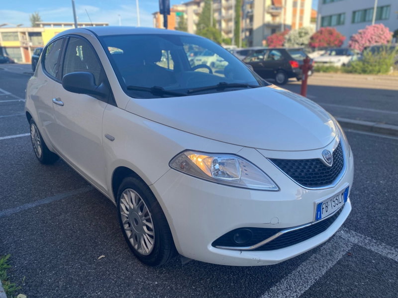 Lancia Ypsilon 1.2 69 CV 5 porte GPL Ecochic Elle