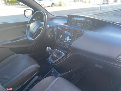 Lancia Ypsilon 1.2 69 CV 5 porte GPL Ecochic Elle (8)