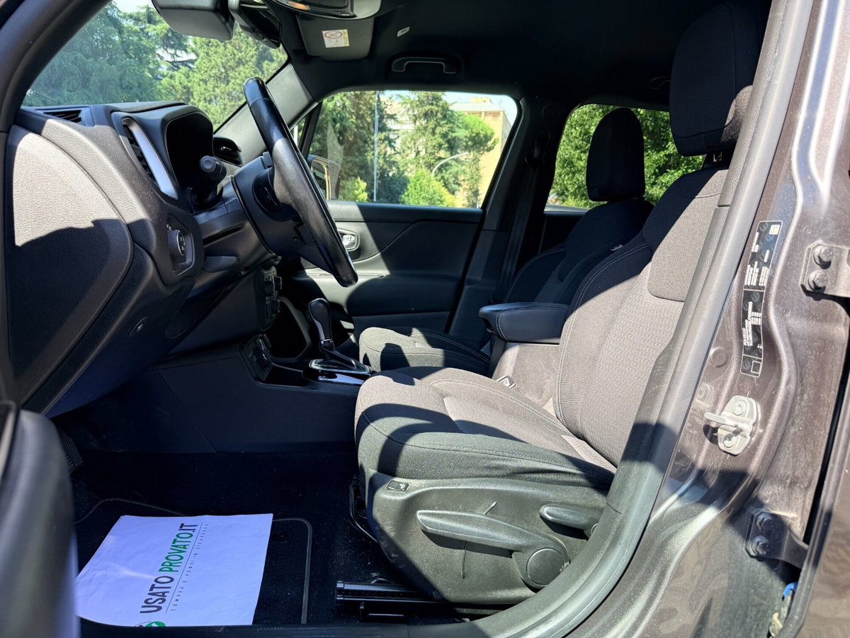 Jeep Renegade 1.3 T4 190CV PHEV 4xe AT6 Limited (11)