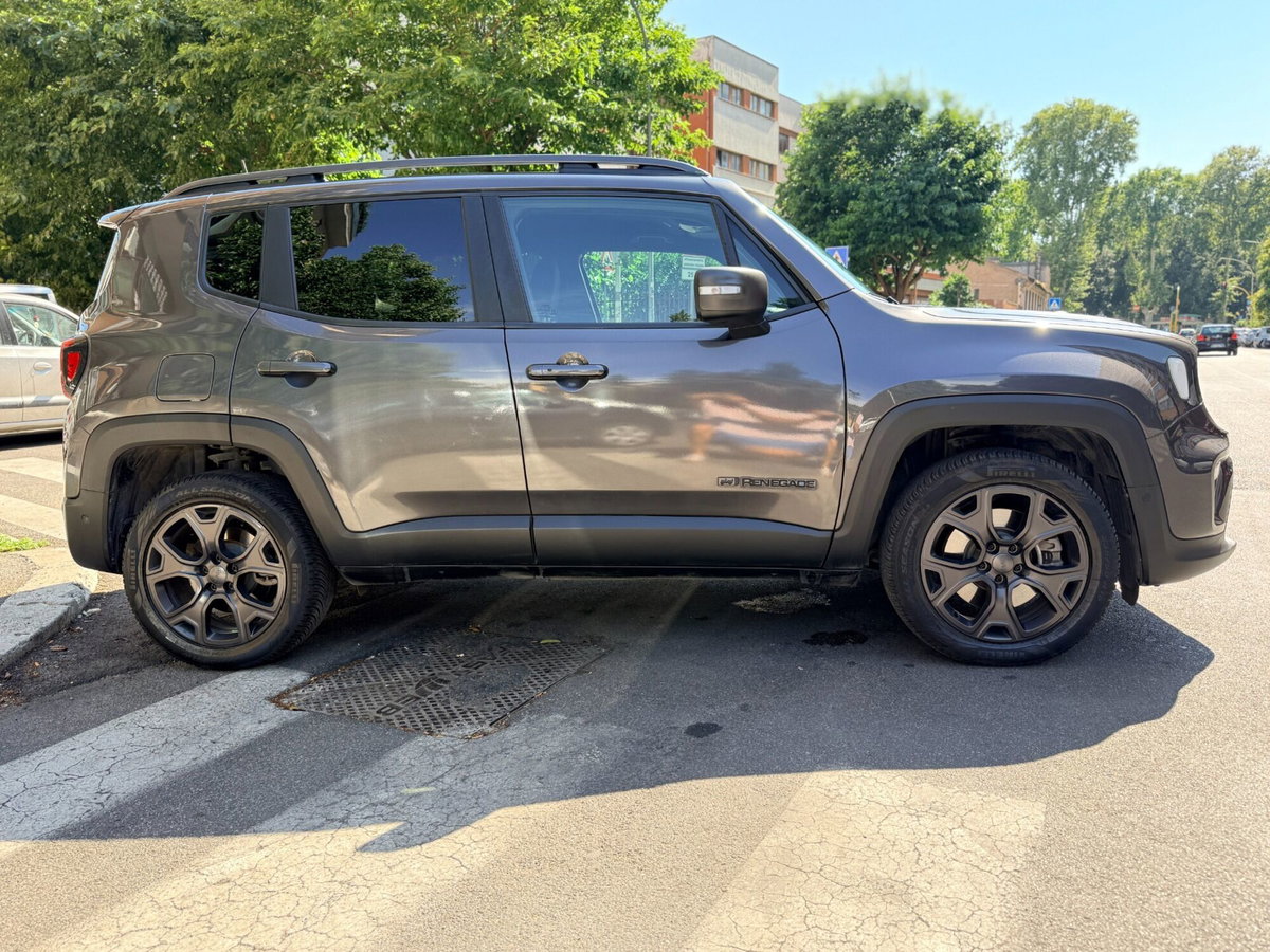 Jeep Renegade 1.3 T4 190CV PHEV 4xe AT6 Limited (5)