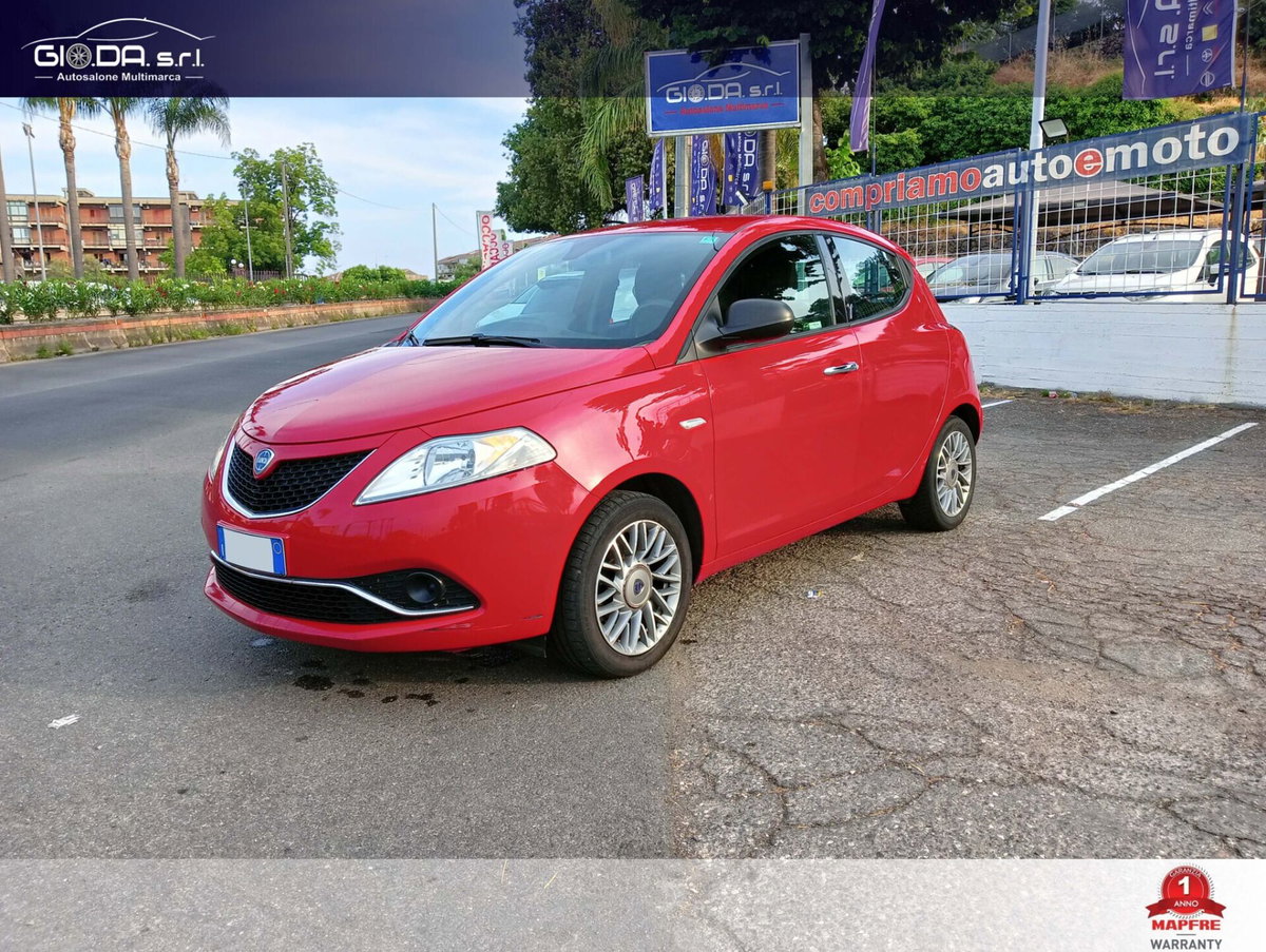 Lancia Ypsilon 1.2 69 CV 5 porte Silver
