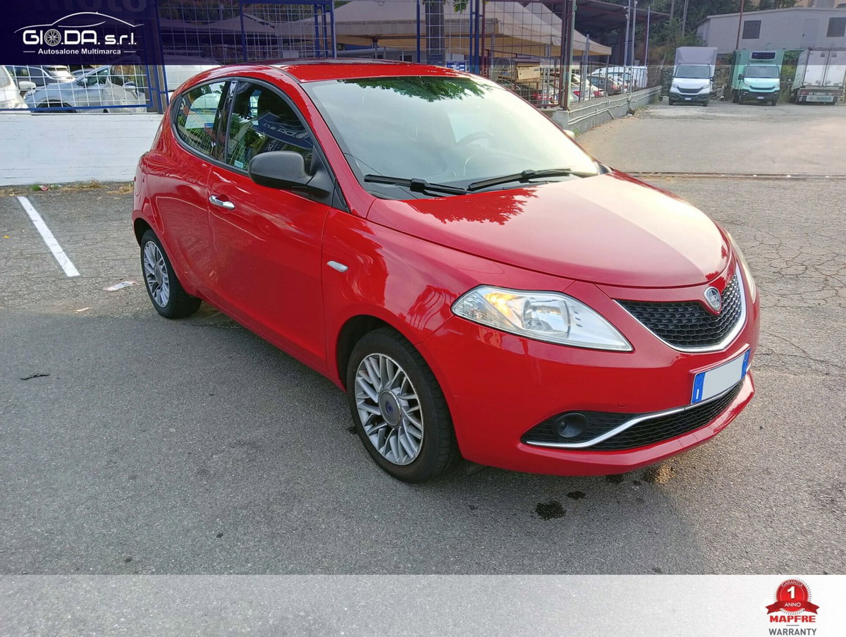 Lancia Ypsilon 1.2 69 CV 5 porte Silver (3)