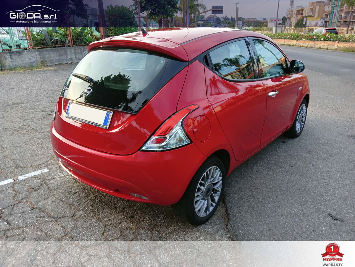 Lancia Ypsilon 1.2 69 CV 5 porte Silver (4)