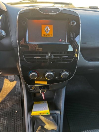 Renault Clio 1.5 dCi 8V 75CV 5 porte Live (10)