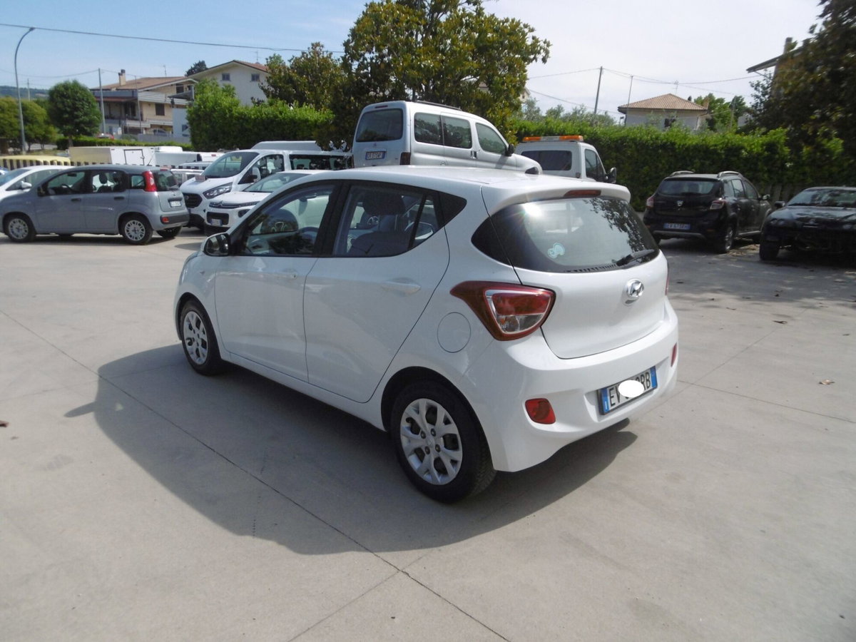 Hyundai i10 1.0 GPL Econext Tech (7)