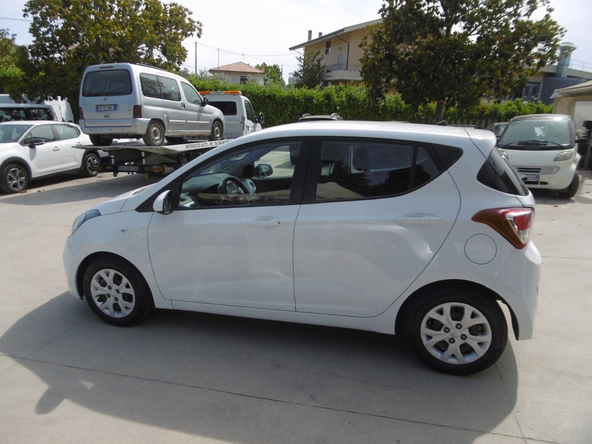 Hyundai i10 1.0 GPL Econext Tech (8)