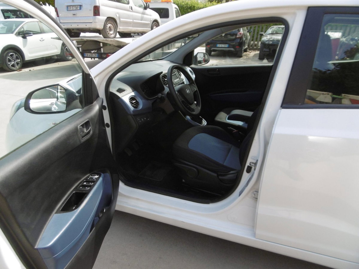 Hyundai i10 1.0 GPL Econext Tech (9)
