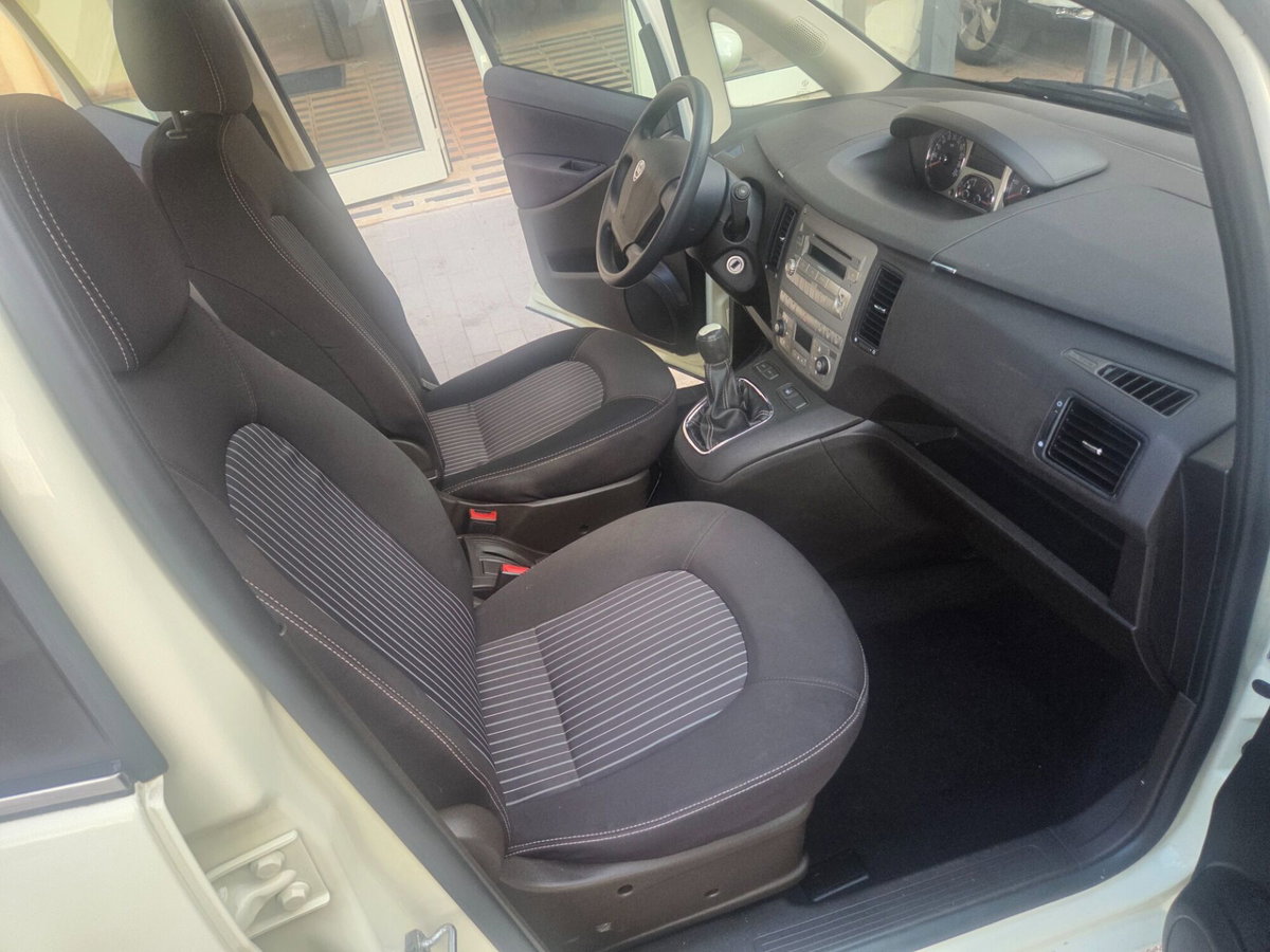 Lancia Musa 1.3 Multijet 16V 70 CV Argento (10)