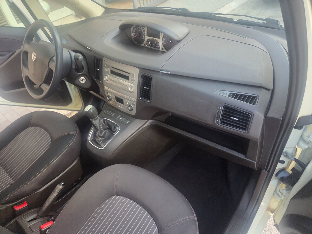 Lancia Musa 1.3 Multijet 16V 70 CV Argento (19)