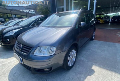 Volkswagen Touran TDI 105CV Highline usata
