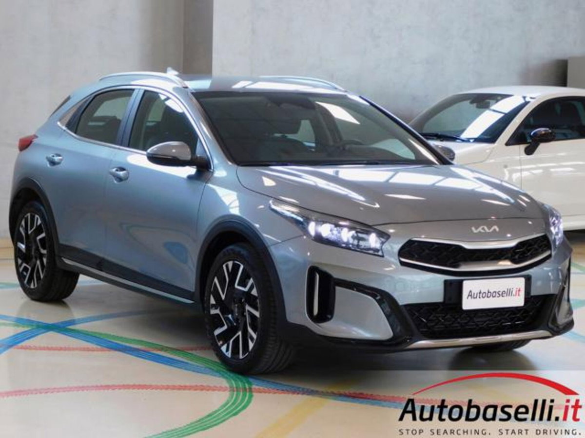 Kia XCeed 1.5 t-gdi mhev Business 140cv mt (19)