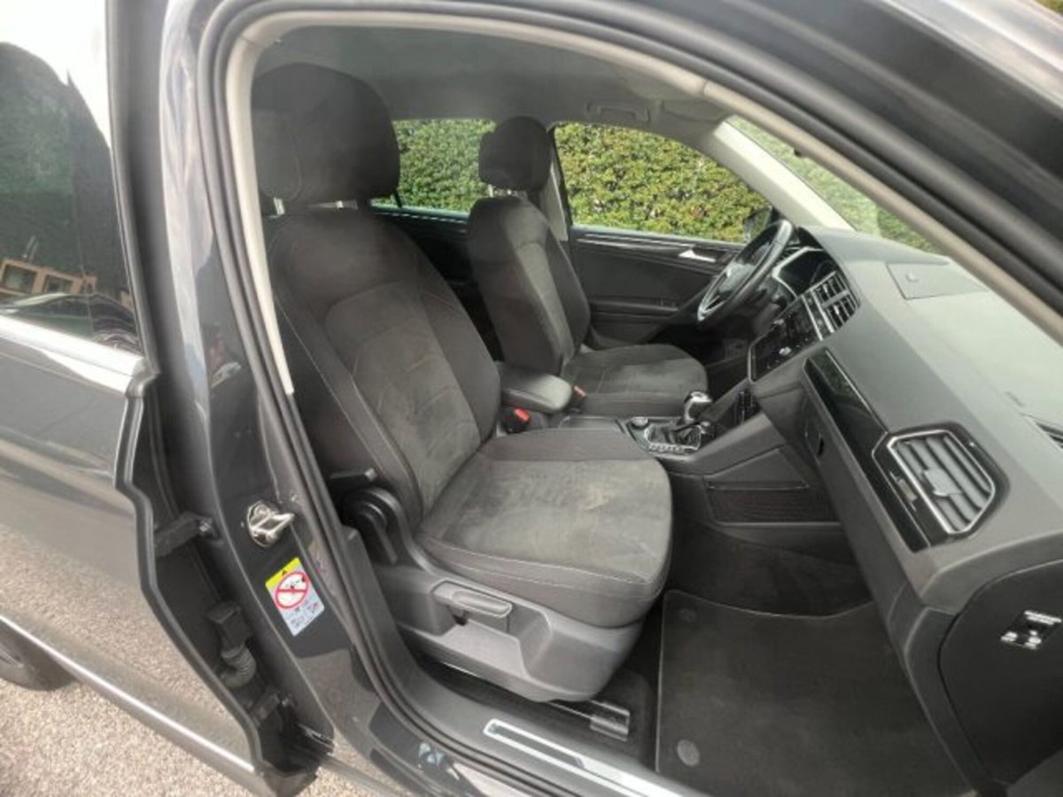 Volkswagen Tiguan 2.0 TDI 150 CV SCR DSG 4MOTION Elegance (14)