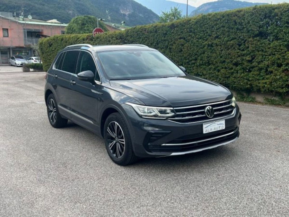 Volkswagen Tiguan 2.0 TDI 150 CV SCR DSG 4MOTION Elegance (2)