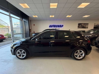 Audi A3 Sportback 2.0 TDI 150 CV clean diesel Attraction (2)