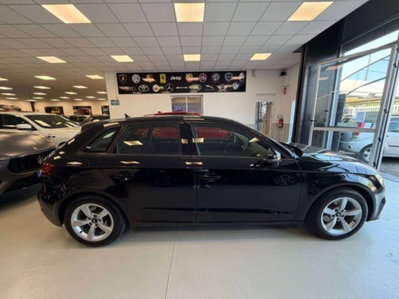 Audi A3 Sportback 2.0 TDI 150 CV clean diesel Attraction (4)