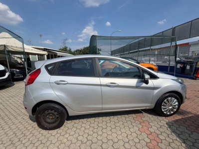 Ford Fiesta 1.4 5p. Bz.- GPL Titanium (5)
