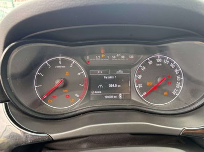 Opel Corsa 1.4 90CV GPL Tech 5 porte b-Color (12)