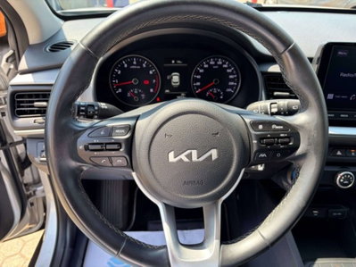 Kia Stonic 1.2 mpi Style gpl 82cv (12)