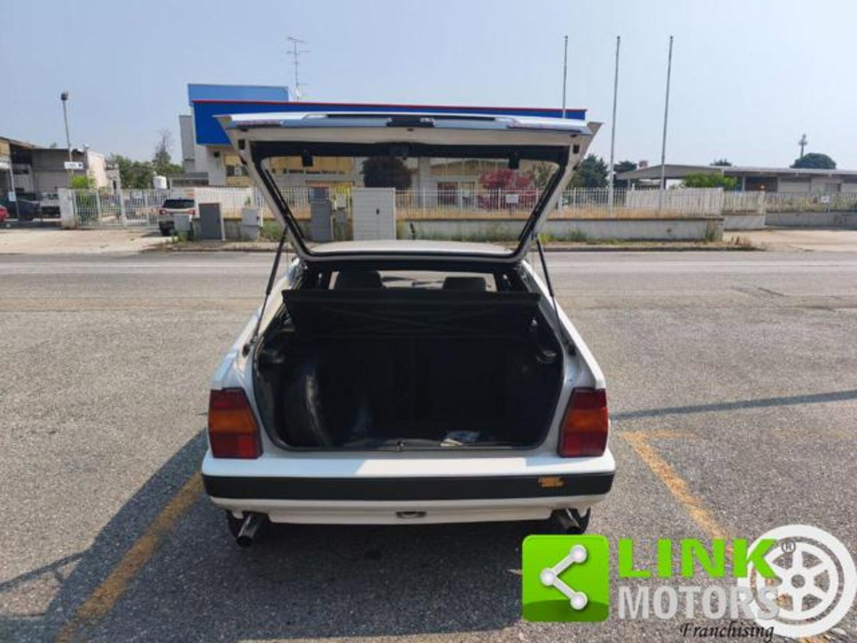 Lancia Delta turbo HF integrale (19)