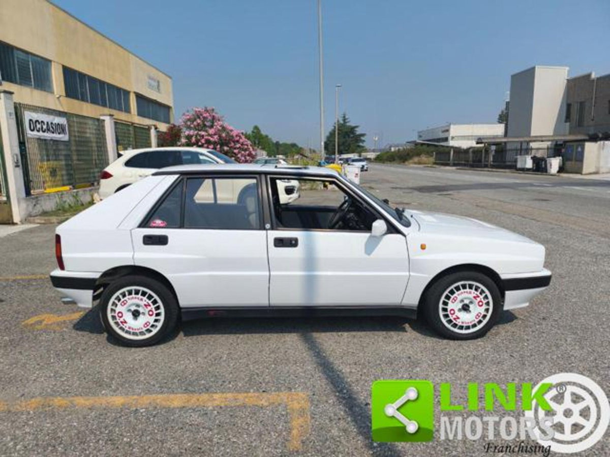Lancia Delta turbo HF integrale (4)