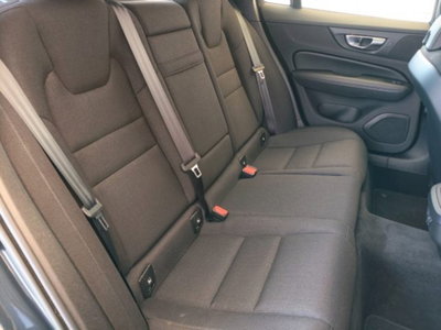 Volvo V60 B4 Geartronic Momentum Business Pro (16)