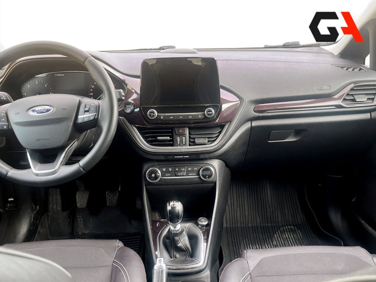 Ford Fiesta 1.5 TDCi 3 porte Vignale (15)
