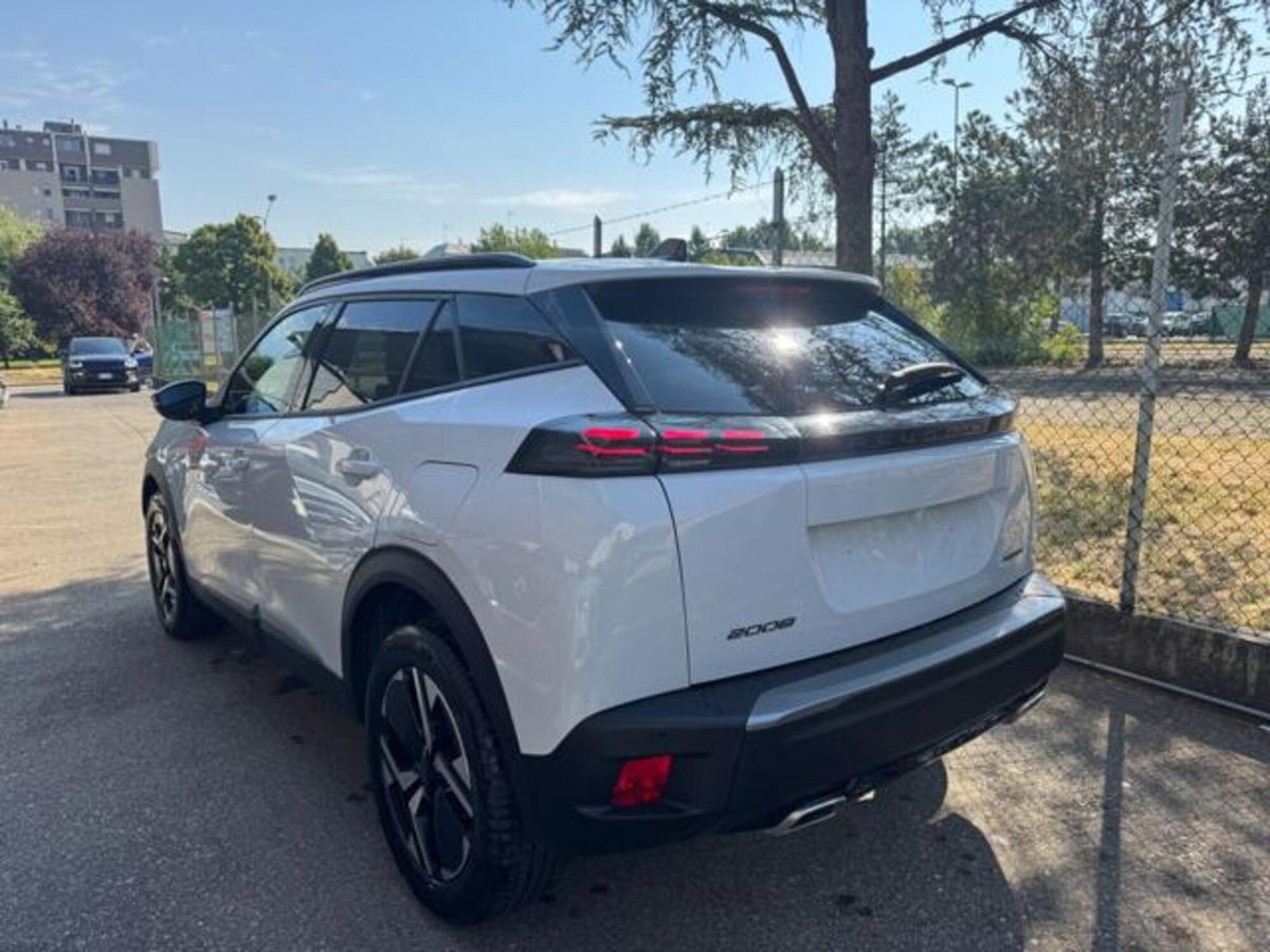 Peugeot 2008 1.2 hybrid Allure 145cv e-dcs6 (4)
