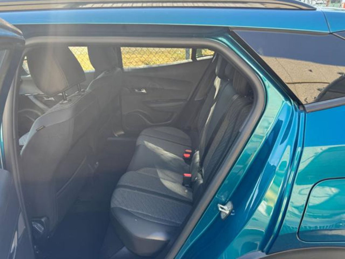 Peugeot 2008 1.2 hybrid Allure 145cv e-dcs6 (7)