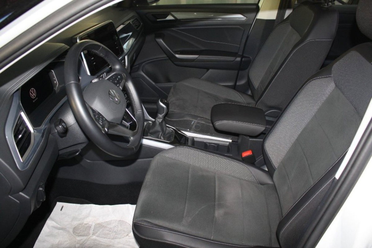 Volkswagen T-Roc 1.0 TSI Style (7)