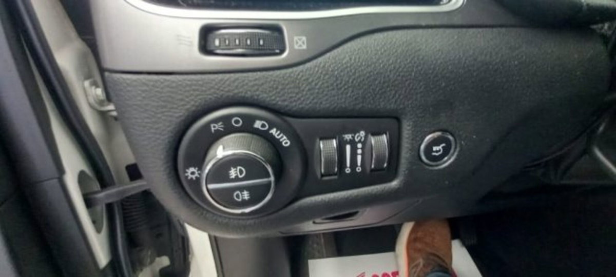 Jeep Cherokee 2.2 Mjt II 4WD Active Drive II Overland (17)