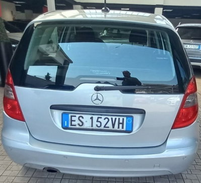 Mercedes-Benz Classe A 160 AUTOMATIC Premium (3)