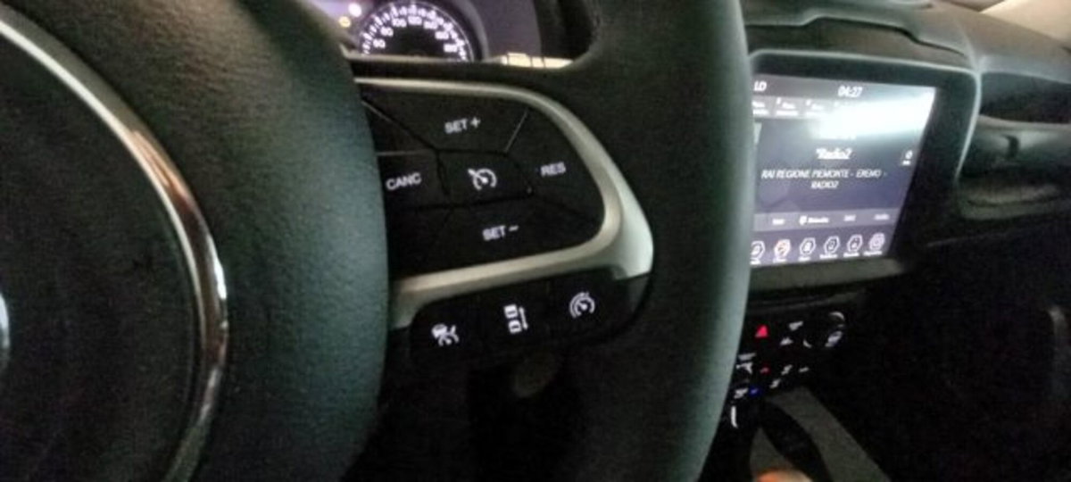 Jeep Renegade 1.5 Turbo T4 MHEV Limited (13)