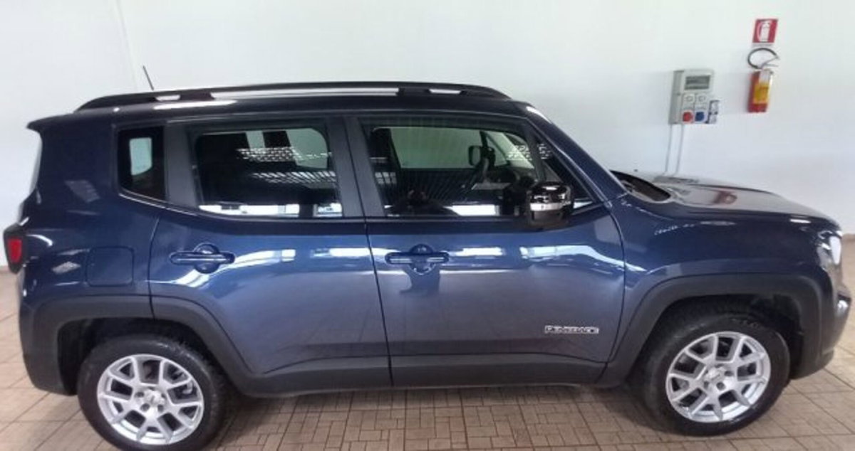 Jeep Renegade 1.5 Turbo T4 MHEV Limited (2)