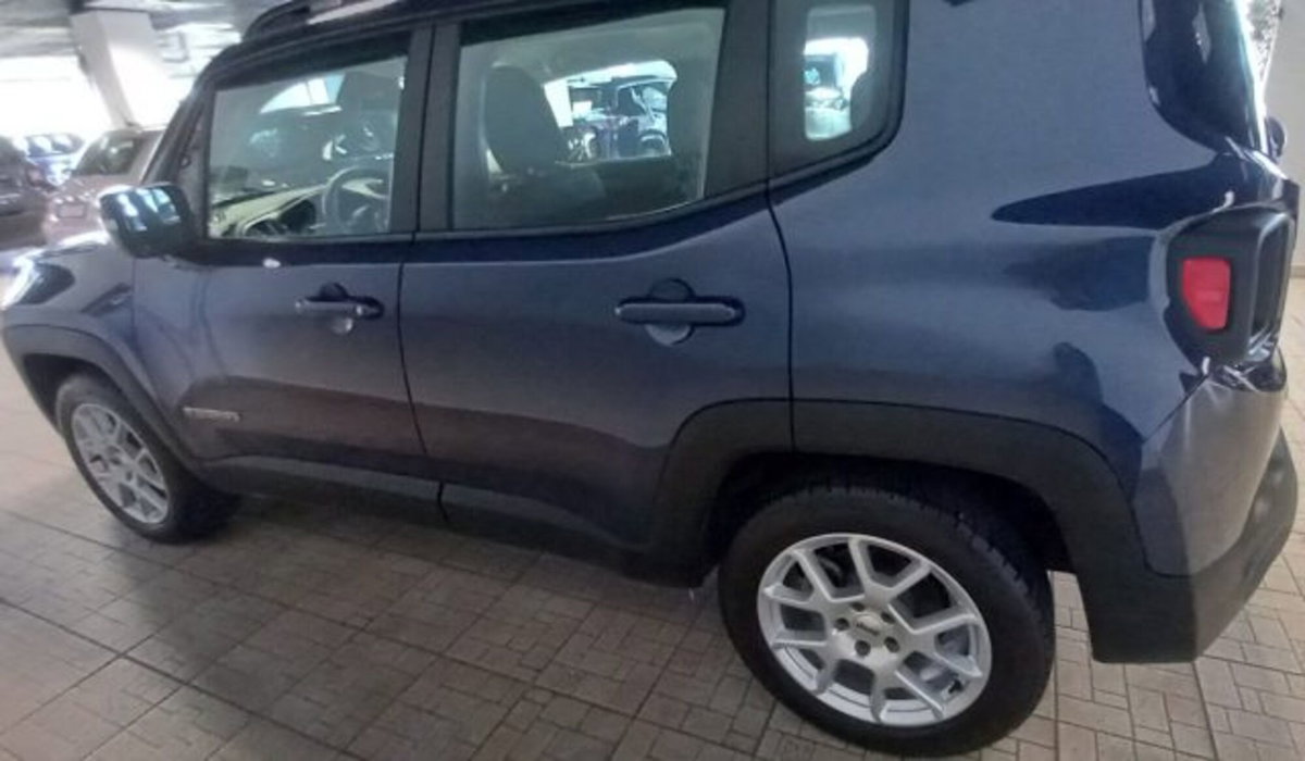 Jeep Renegade 1.5 Turbo T4 MHEV Limited (4)