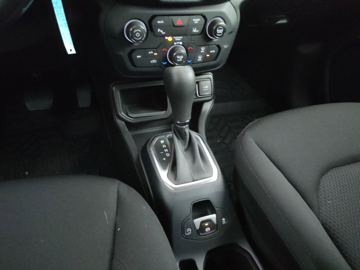 Jeep Renegade 1.6 Mjt DDCT 120 CV Night Eagle (8)