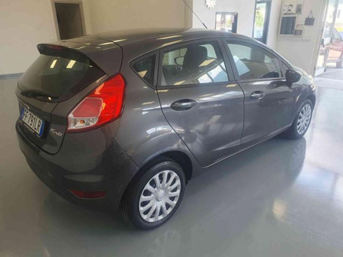 Ford Fiesta 1.4 5p. Bz.- GPL Titanium (3)