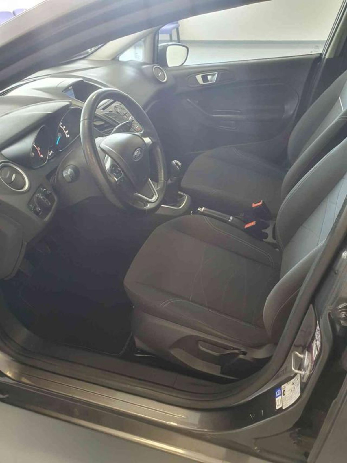 Ford Fiesta 1.4 5p. Bz.- GPL Titanium (5)