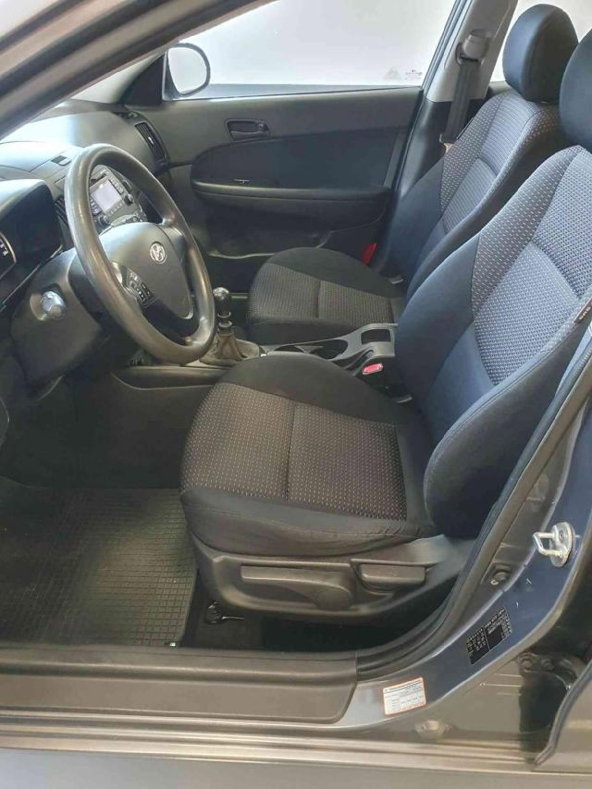 Hyundai i30 Station Wagon 1.6 CRDi VGT 16V 90CV (5)