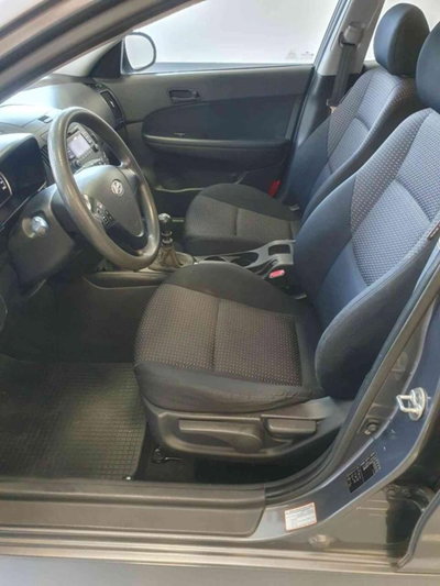 Hyundai i30 Station Wagon 1.6 CRDi VGT 16V 90CV (5)