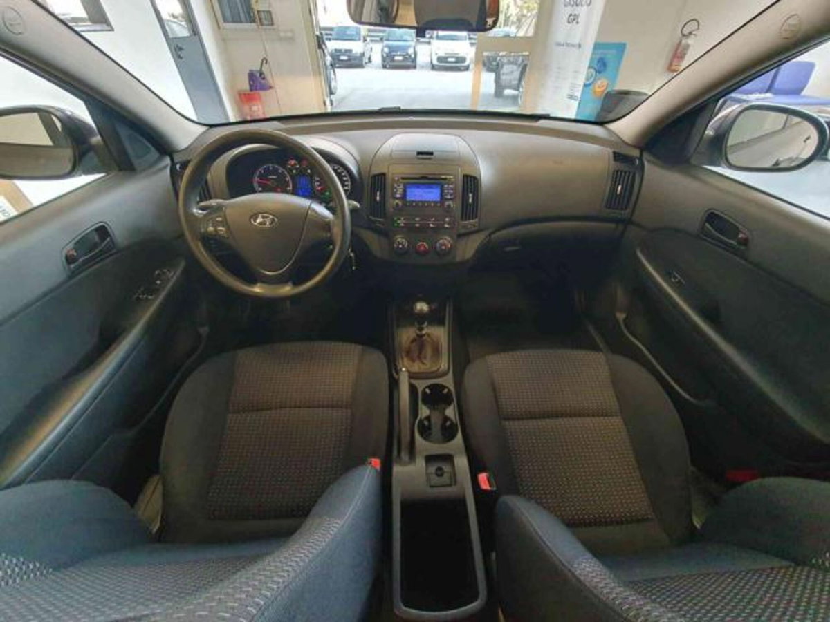 Hyundai i30 Station Wagon 1.6 CRDi VGT 16V 90CV (8)