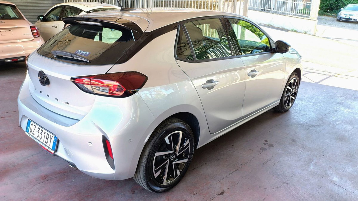 Opel Corsa 1.2 100 CV GS Line (3)
