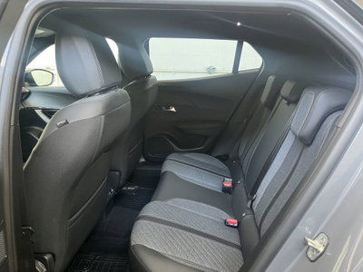 Peugeot 2008 1.2 puretech Allure s&s 100cv (8)