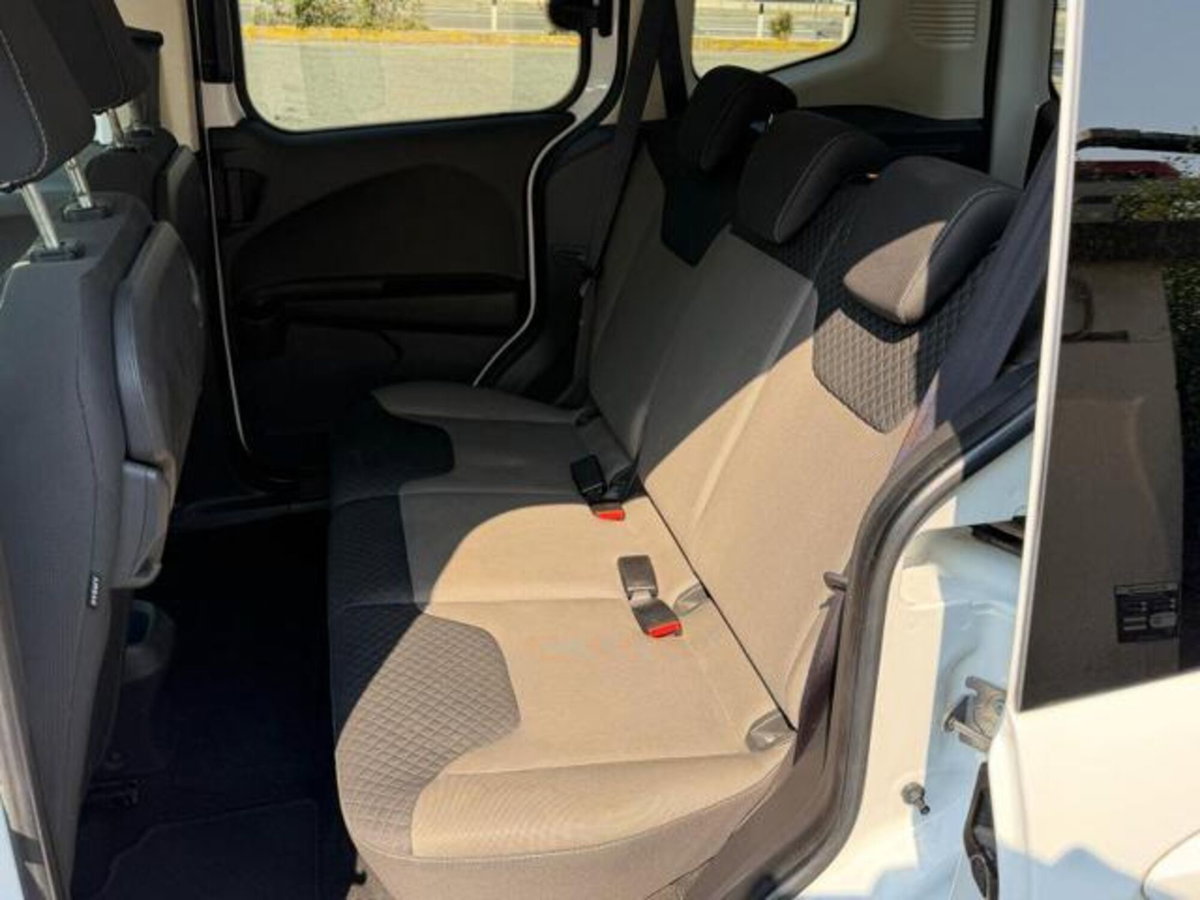 Ford Tourneo Courier 1.0 EcoBoost 100 CV Plus (5)