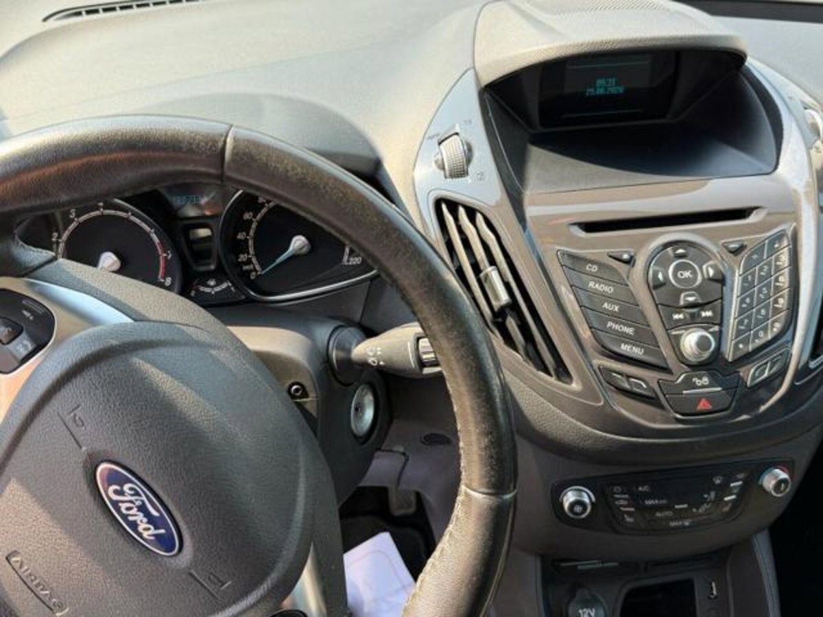 Ford Tourneo Courier 1.0 EcoBoost 100 CV Plus (7)