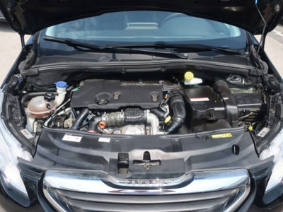 Peugeot 2008 e-HDi 92 CV Stop&Start ETG6 Active (13)