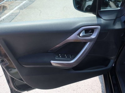 Peugeot 2008 e-HDi 92 CV Stop&Start ETG6 Active (4)