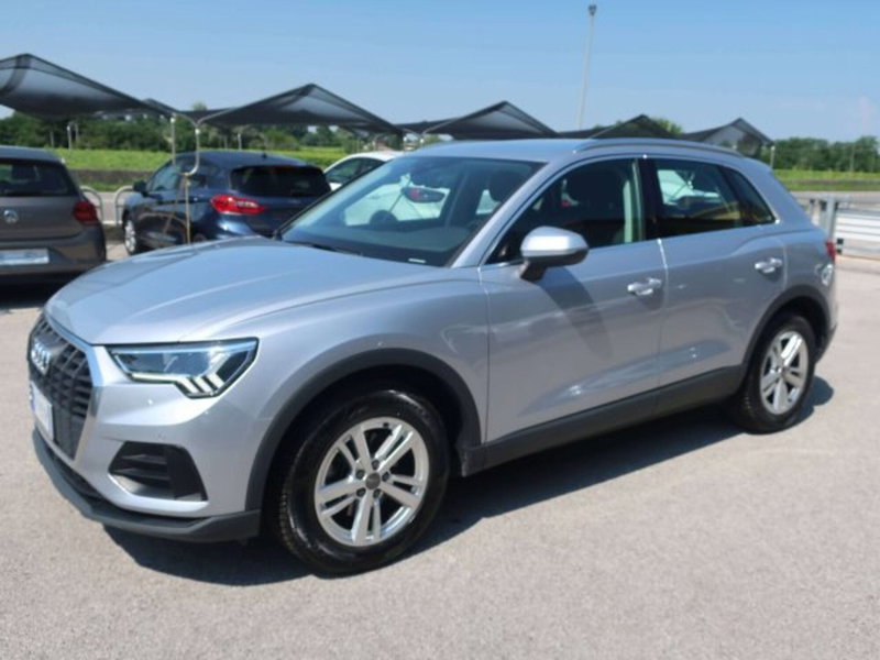 Audi Q3 35 2.0 tdi Business s-tronic