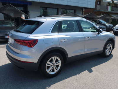 Audi Q3 35 2.0 tdi Business s-tronic (11)