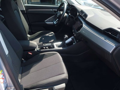 Audi Q3 35 2.0 tdi Business s-tronic (7)