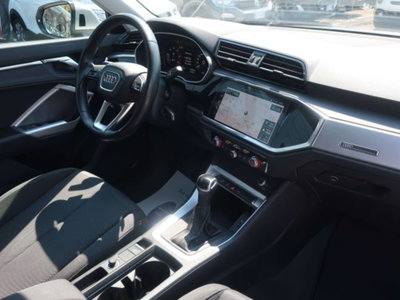 Audi Q3 35 2.0 tdi Business s-tronic (8)
